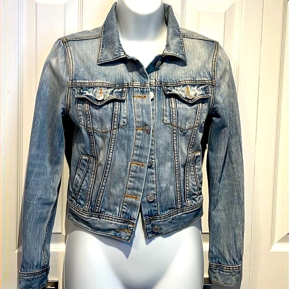 Talula Light Wash Jean Jacket Size X-Small